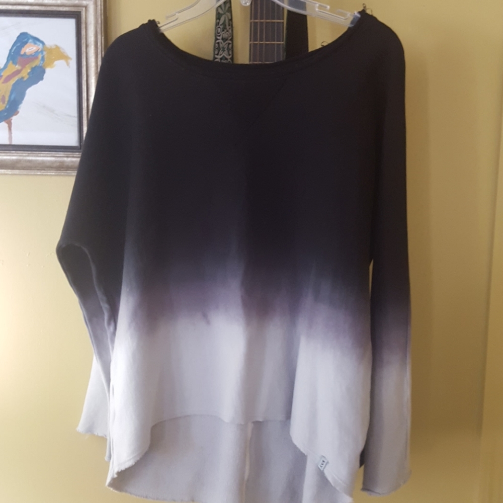 Womens ombre sweatshirt size small